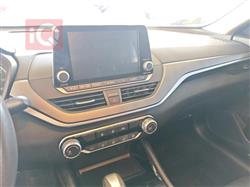 نيسان ألتيما